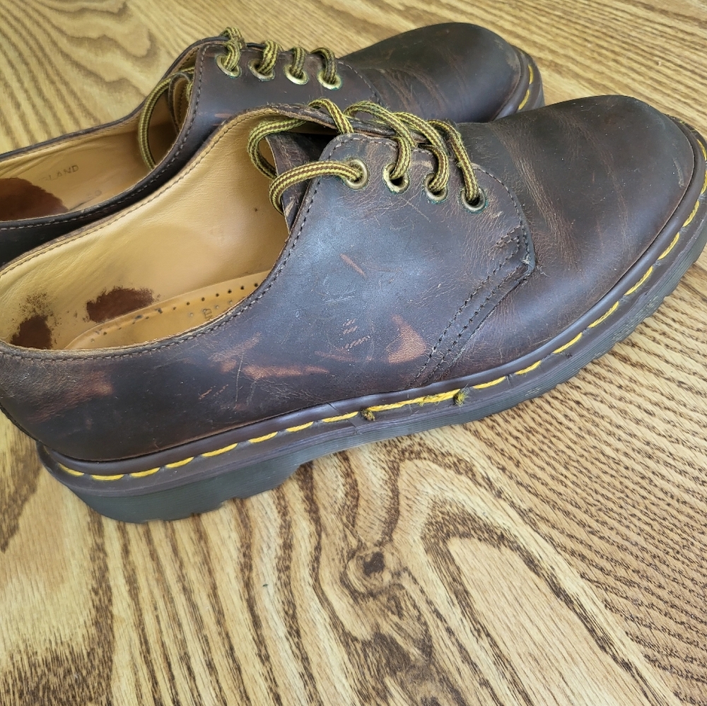 Vintage Dr. Martens Distressed Brown Leather Oxfords - Picture 4 of 8